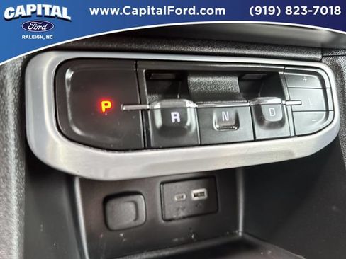 Used 2022 GMC Acadia SLE w/ Driver Convenience Package FWD image 31
