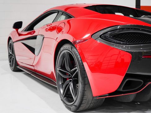 Used 2017 McLaren 570S Coupe RWD image 36