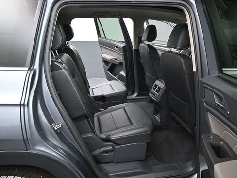 Used 2023 Volkswagen Atlas SE w/ Panoramic Sunroof Package image 35