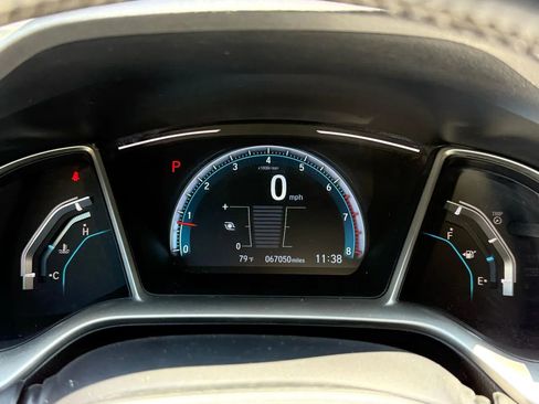 Used 2017 Honda Civic EX-L image 9