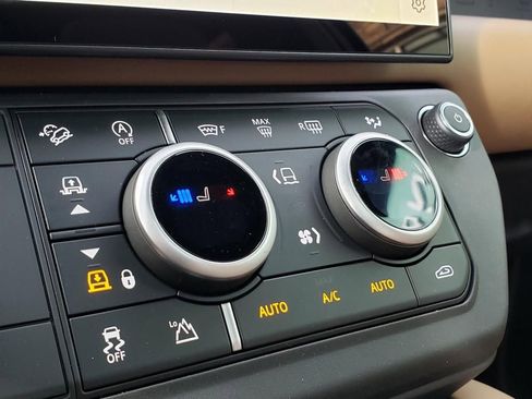 New 2026 Land Rover Defender 110 S image 23