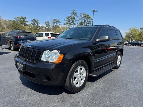 Used 2009 Jeep Grand Cherokee Laredo w/ Sun/Sound Group image 4