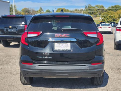 Used 2024 GMC Terrain SLE image 6