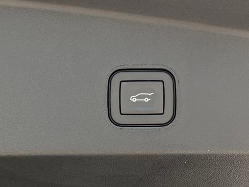 New 2026 Cadillac Lyriq Premium Luxury image 24