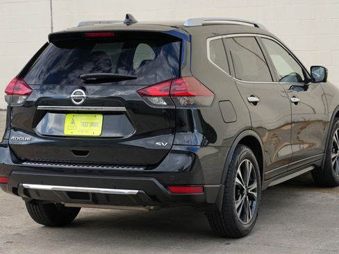 Used 2019 Nissan Rogue SV w/ Premium Package FWD image 47