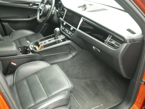 Certified 2023 Porsche Macan S AWD/4WD image 25