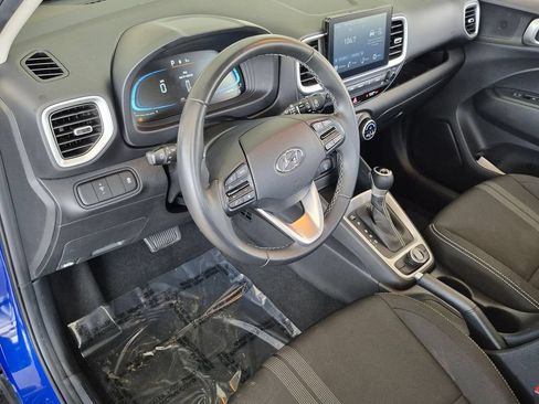Used 2025 Hyundai Venue SEL FWD image 11
