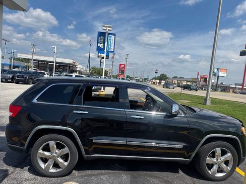 Used 2012 Jeep Grand Cherokee Overland AWD/4WD image 4