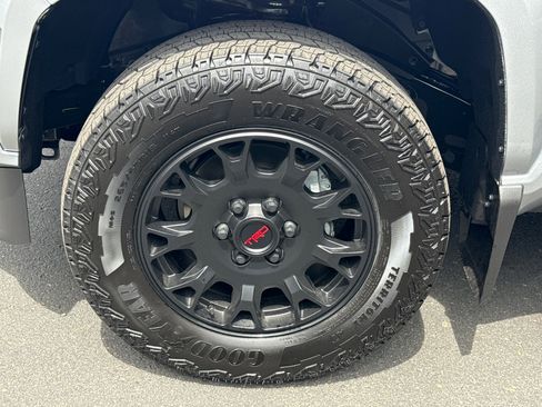 New 2026 Toyota Tacoma SR5 RWD image 5