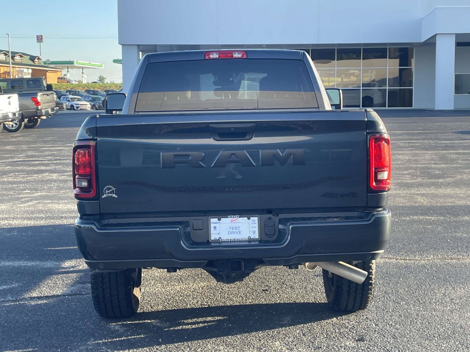 Used 2025 RAM 2500 Big Horn AWD/4WD image 4