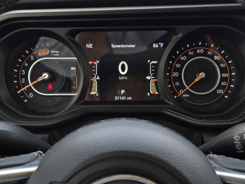 Used 2025 Jeep Wrangler Sahara AWD/4WD image 6