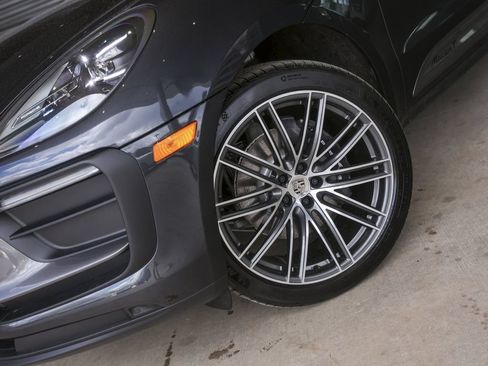 New 2026 Porsche Macan T AWD/4WD image 12