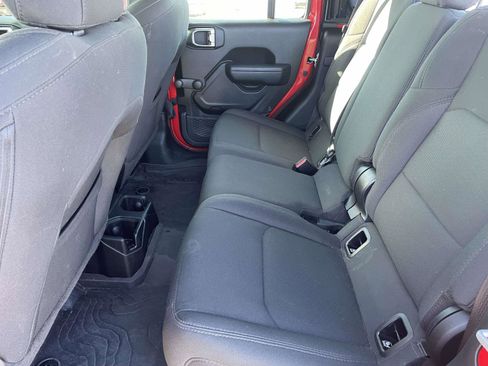 Used 2023 Jeep Gladiator Sport image 9