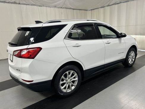 Used 2018 Chevrolet Equinox LT w/ Sun & Infotainment Package image 2