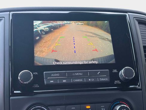 Used 2022 Nissan Titan S image 19