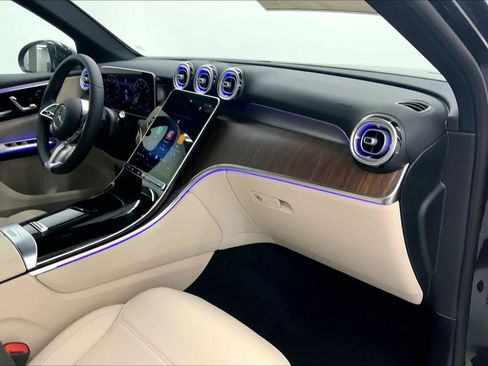 New 2026 Mercedes-Benz GLC 300 image 12