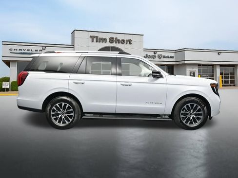Used 2025 Ford Expedition Platinum AWD/4WD image 6