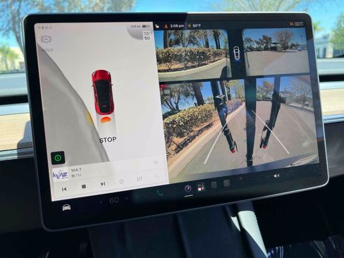 Used 2023 Tesla Model Y Long Range AWD/4WD image 10