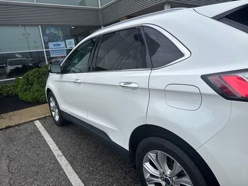 Used 2022 Ford Edge Titanium w/ Class II Trailer Tow Package AWD/4WD image 5