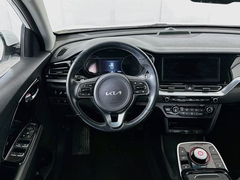 Used 2022 Kia Niro EX FWD image 18