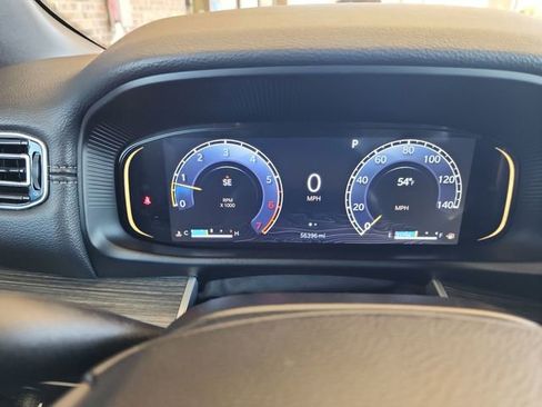 Used 2024 Jeep Wagoneer Series II w/ Flexible Seating Group image 15