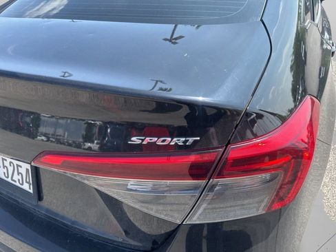 Used 2022 Honda Civic Sport image 11