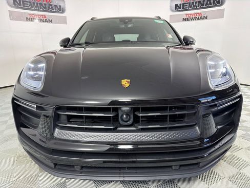 Used 2023 Porsche Macan Turbo image 10