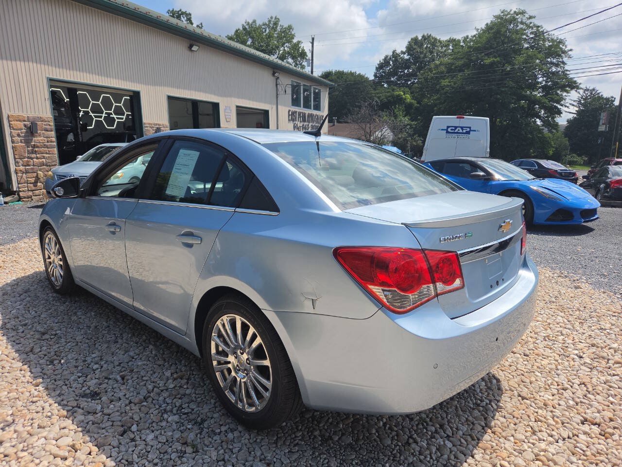 Used 2011 Chevrolet Cruze Eco FWD image 4