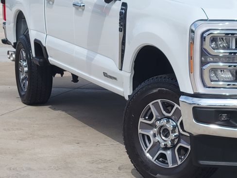 Used 2024 Ford F250 Lariat image 10