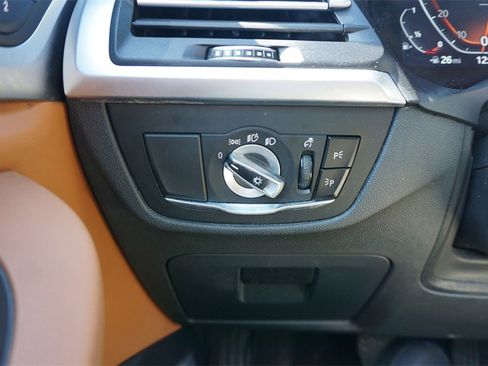 Used 2022 BMW X3 xDrive30i w/ Premium Package w/ZPA image 4