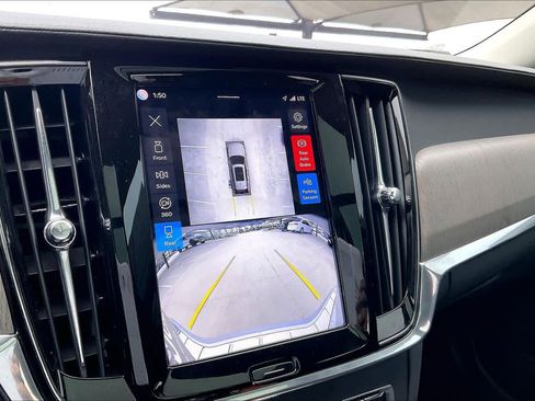 Used 2025 Volvo V90 B6 Cross Country Ultra w/ Protection Package Premier image 27