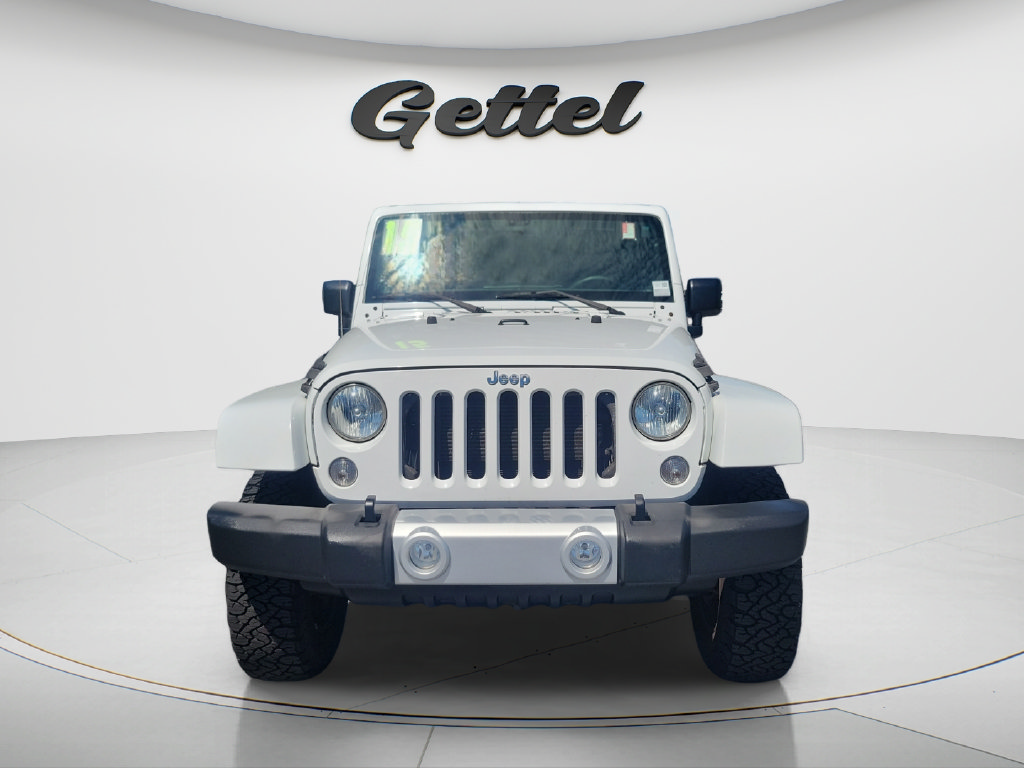 Used 2015 Jeep Wrangler Unlimited Sahara AWD/4WD image 2