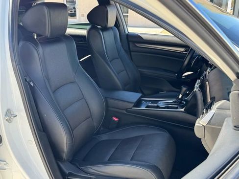 Used 2019 Honda Accord Sport image 31