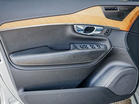 Used 2020 Volvo XC90 T8 Inscription image 23