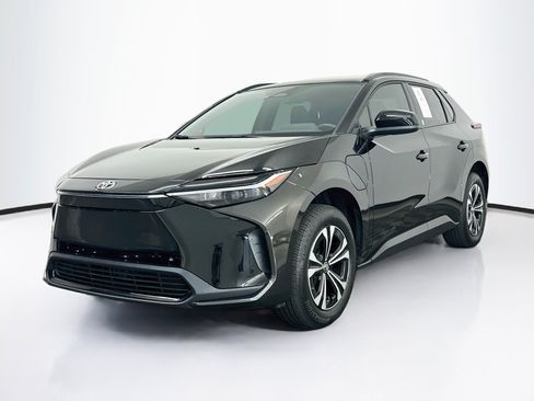 Used 2024 Toyota bZ4X AWD w/ Weather Package image 3