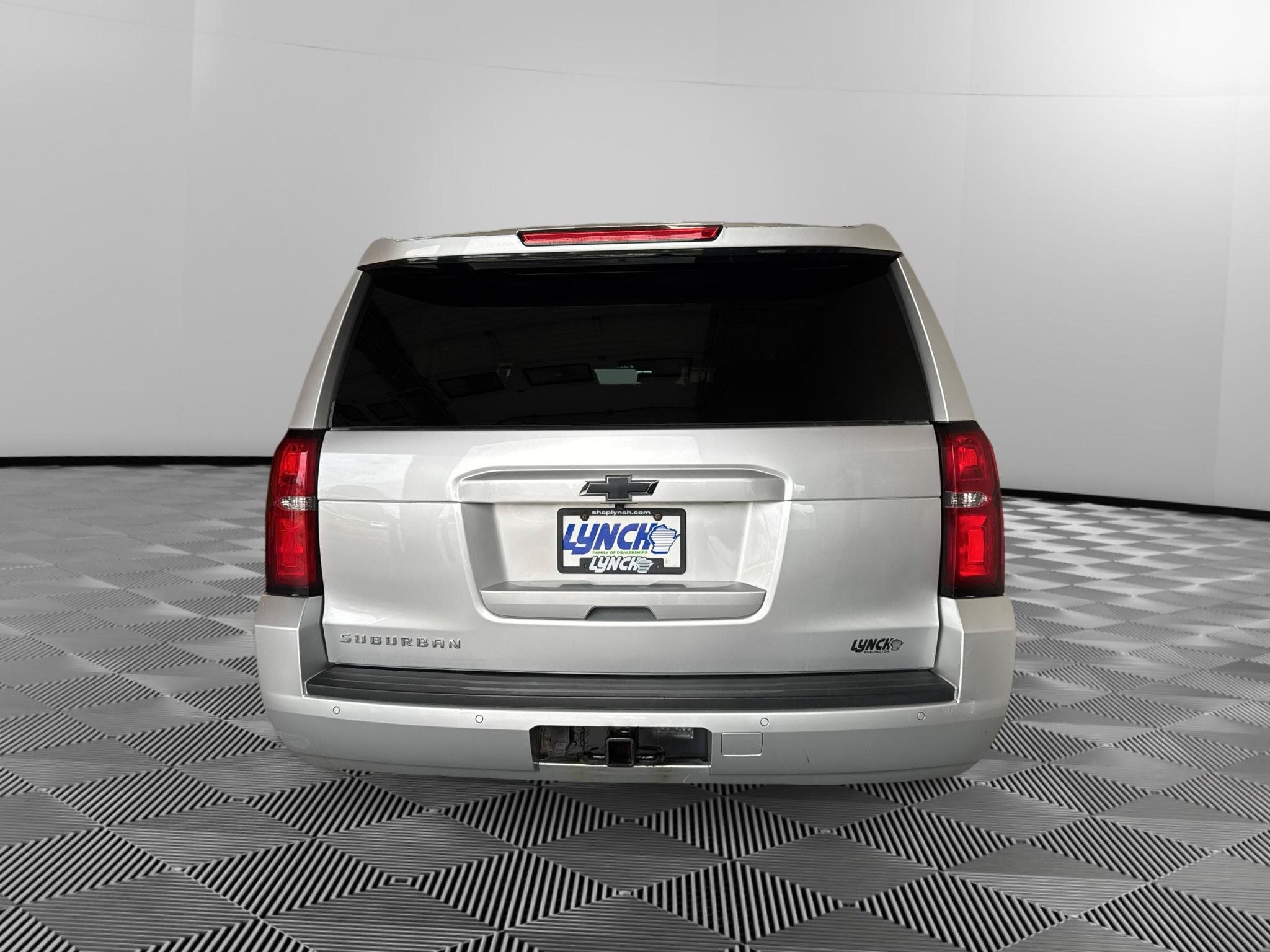 Used 2020 Chevrolet Suburban LT AWD/4WD image 4