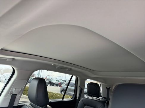 Used 2025 Lincoln Aviator AWD image 30