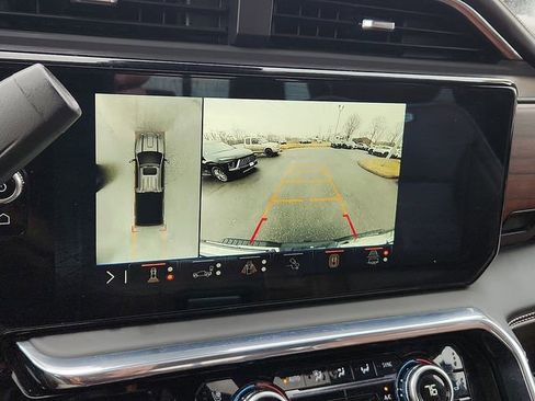 Used 2025 GMC Sierra 2500 Denali Ultimate image 17