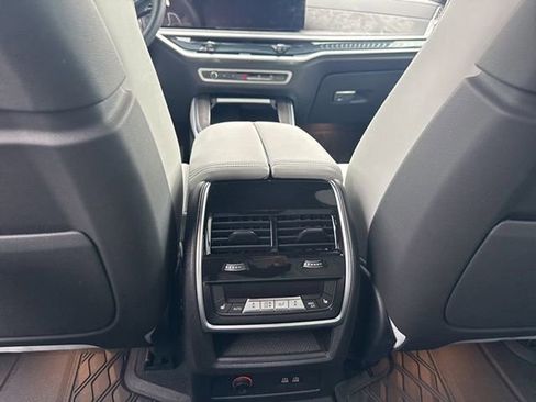 Used 2025 BMW X5 xDrive50e w/ Climate Comfort Package image 19