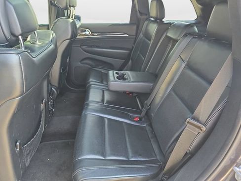 Used 2017 Jeep Grand Cherokee Overland w/ Jeep Active Safety Group AWD/4WD image 16
