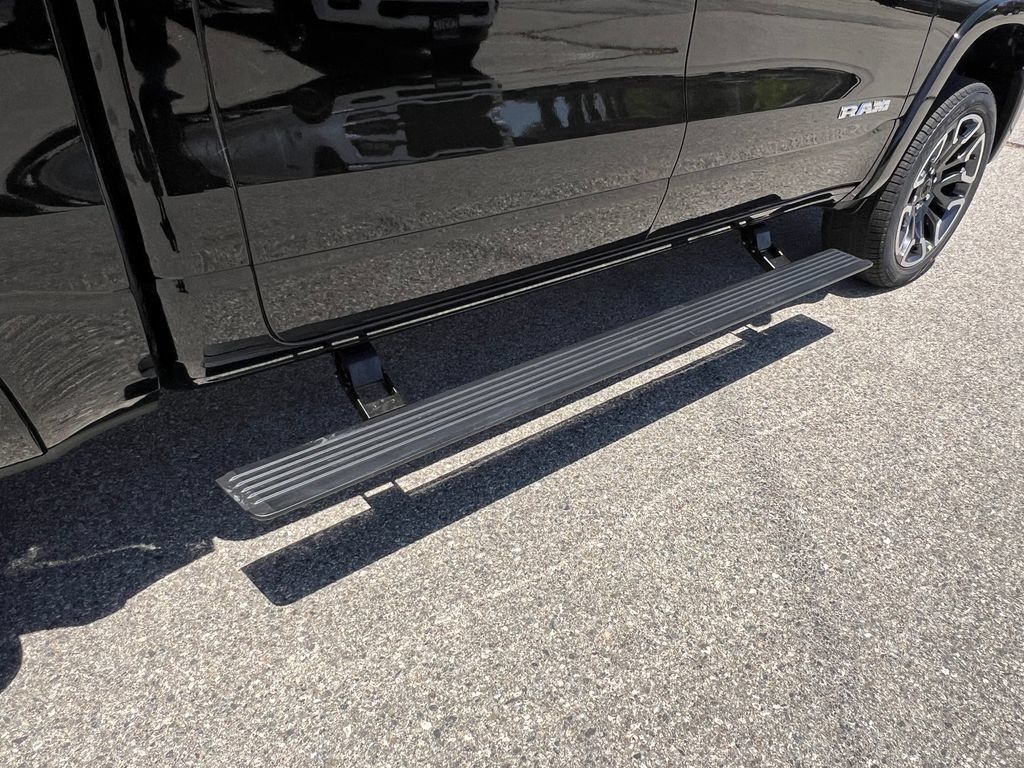 New 2026 RAM 1500 Limited AWD/4WD image 18