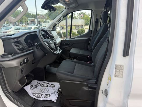 Used 2025 Ford Transit 250 Low Roof w/ Exterior Upgrade Package RWD image 9