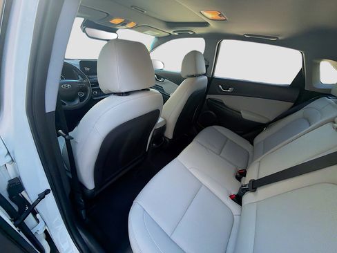 Used 2022 Hyundai Kona Limited FWD image 21