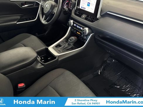 Used 2024 Toyota RAV4 XLE AWD/4WD image 19