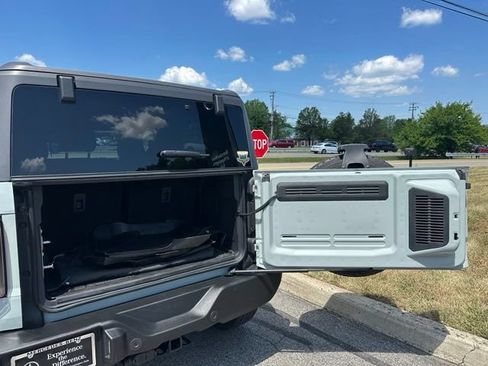 Used 2023 Ford Bronco Outer Banks AWD/4WD image 38