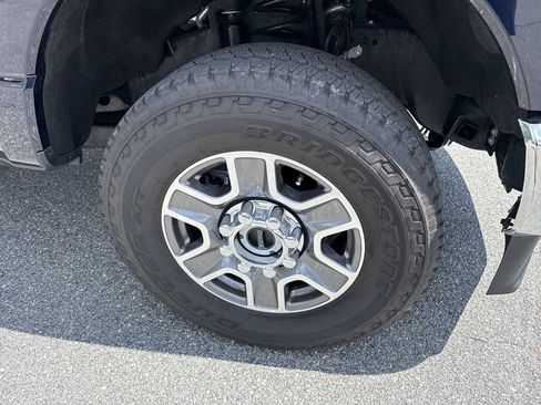 Used 2025 Ford F250 Lariat w/ Lariat Ultimate Package AWD/4WD image 12