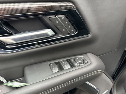 New 2026 GMC Yukon Elevation image 15