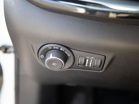 Used 2025 Jeep Compass Trailhawk AWD/4WD image 18