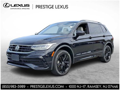 Used 2022 Volkswagen Tiguan SE R-Line AWD/4WD image 1