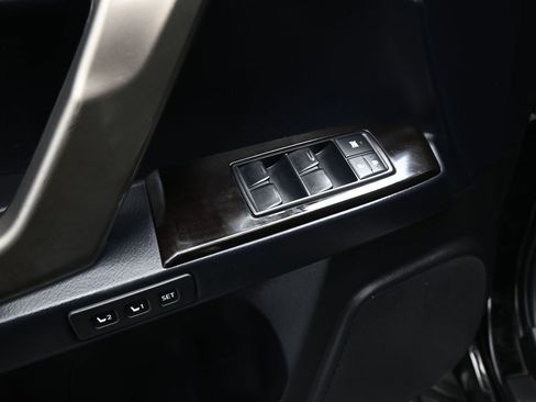 Used 2017 Lexus GX 460 w/ Navigation Package image 9